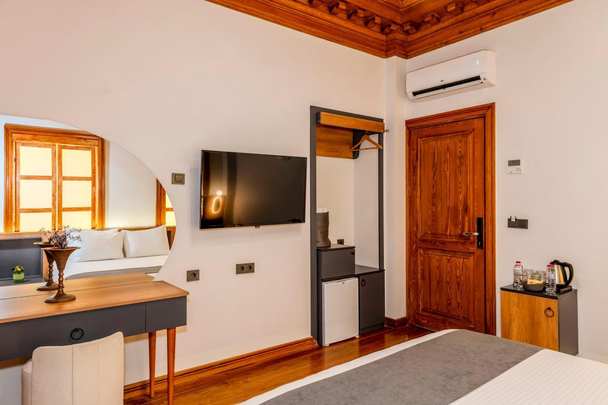 Elmira Pera Hotel & Spa - Special Class Стамбул Экстерьер фото